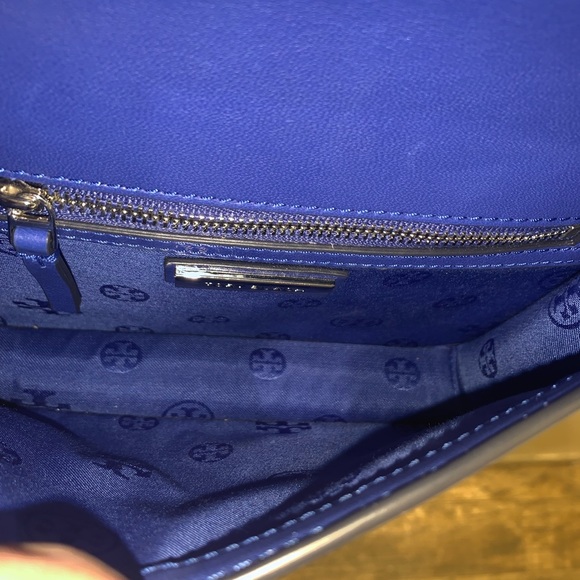 Tory Burch Alexa Convertible Leather Shoulder Bag - Picture 6 of 8